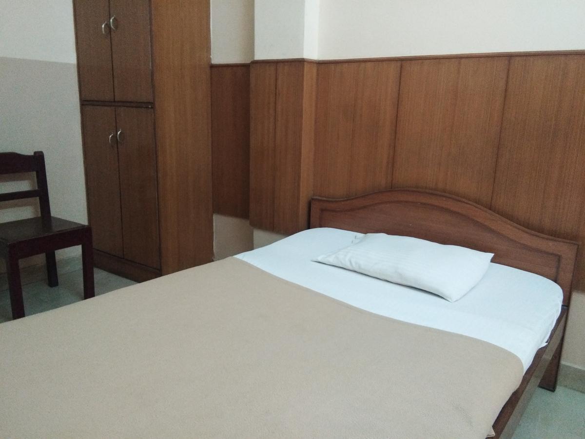 Veekay Tourist Home Bangalore Extérieur photo