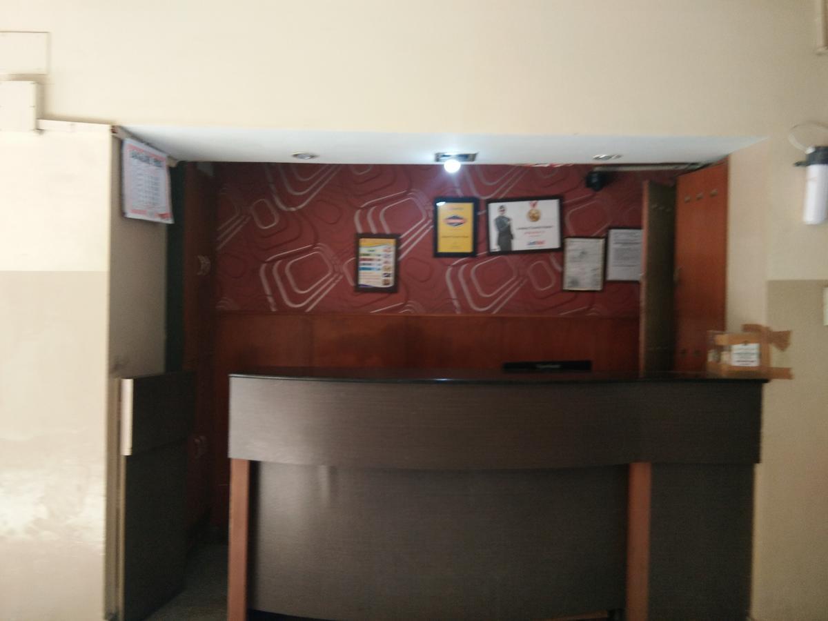 Veekay Tourist Home Bangalore Extérieur photo